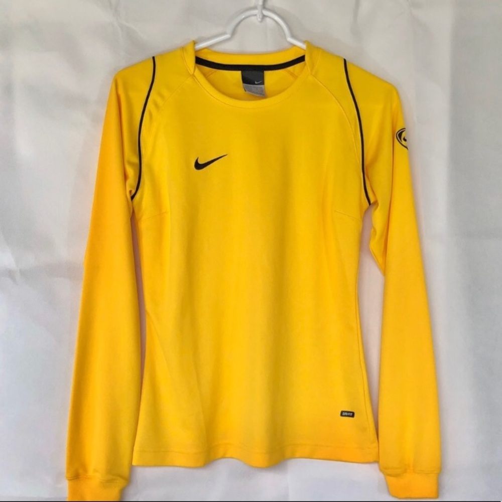 Nike dri-fit long sleeve shirt